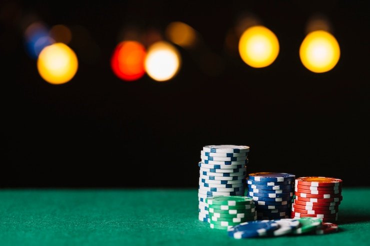 Aplikasi kasino mobile siputri88 menampilkan halaman beranda dengan taruhan sepak bola dan permainan live dealer